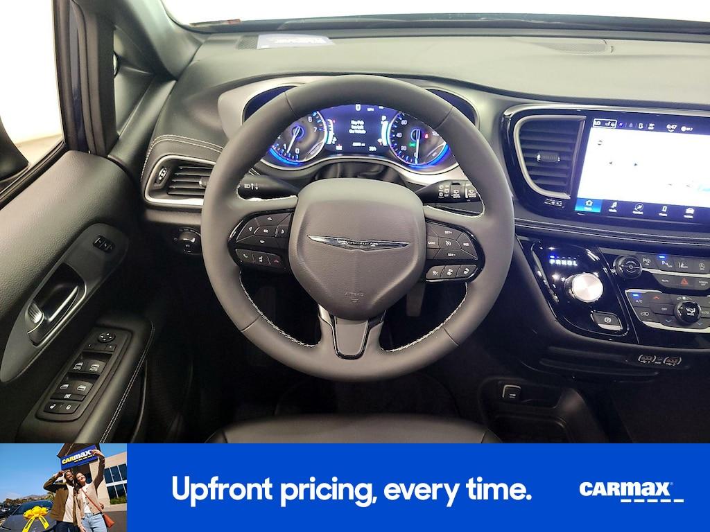 used 2023 Chrysler Pacifica car, priced at $39,998