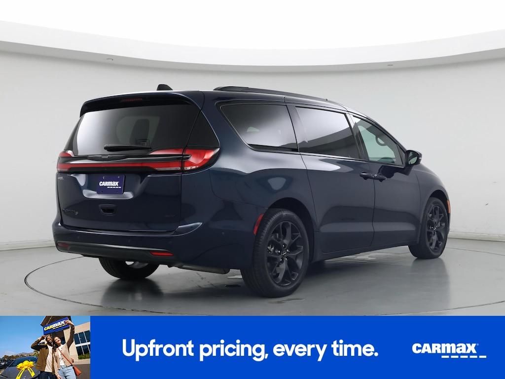 used 2023 Chrysler Pacifica car, priced at $39,998