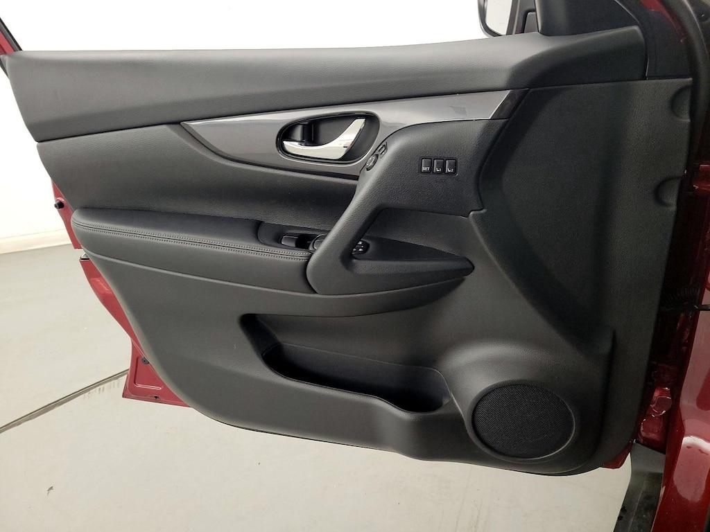used 2020 Nissan Rogue car, priced at $22,998