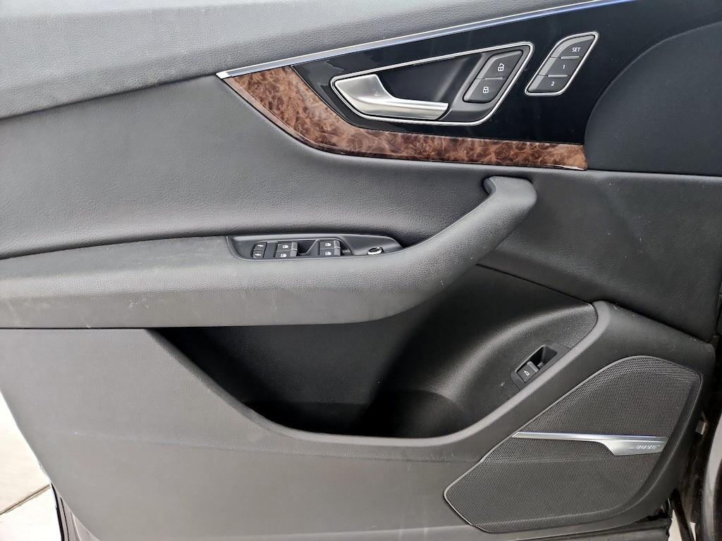 used 2019 Audi Q7 car, priced at $27,998