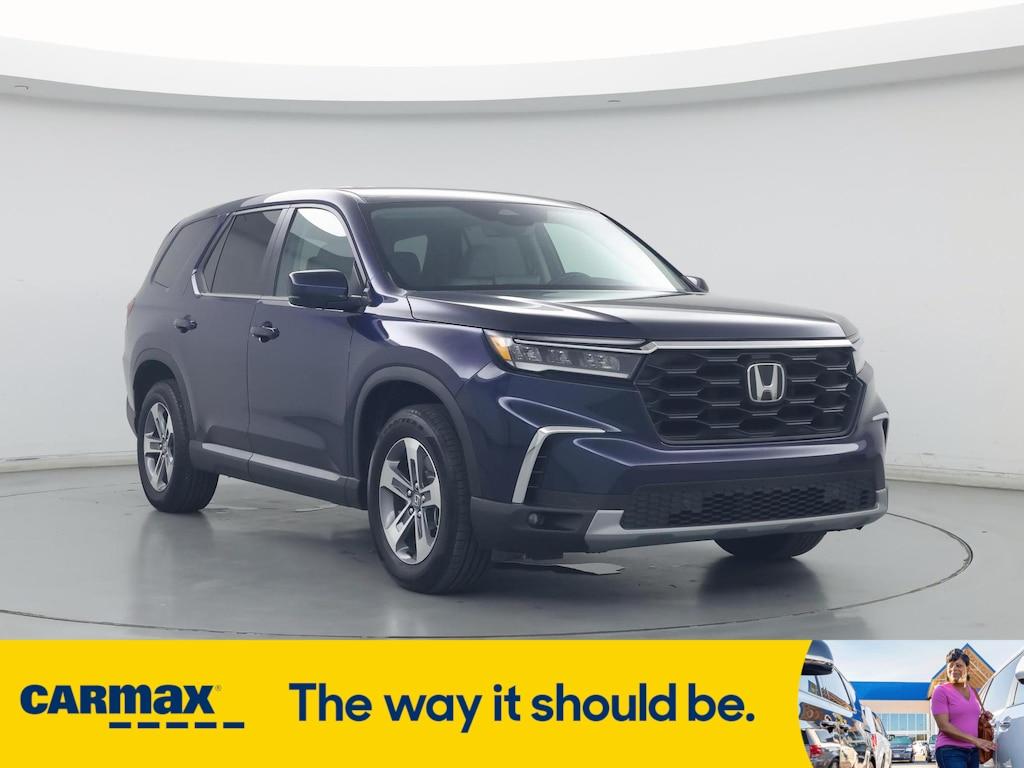used 2025 Honda Pilot car, priced at $42,998
