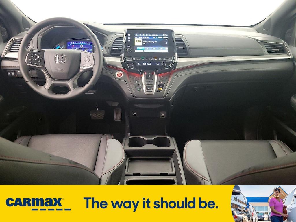 used 2024 Honda Odyssey car, priced at $41,998