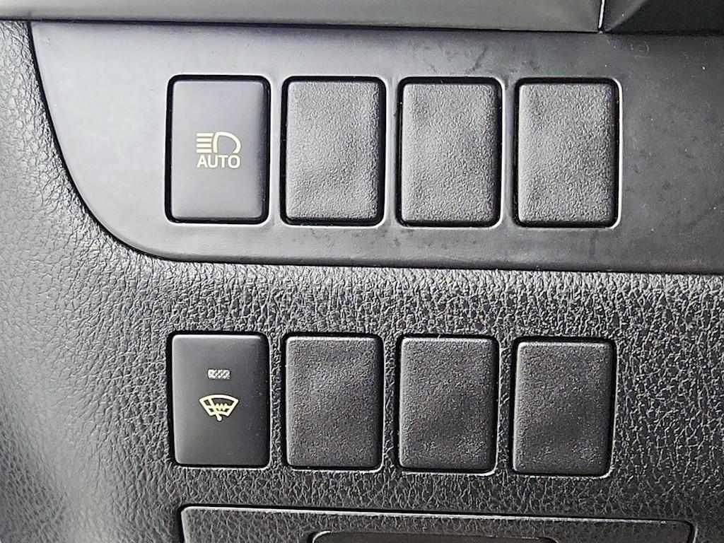 used 2018 Toyota Highlander car, priced at $17,998