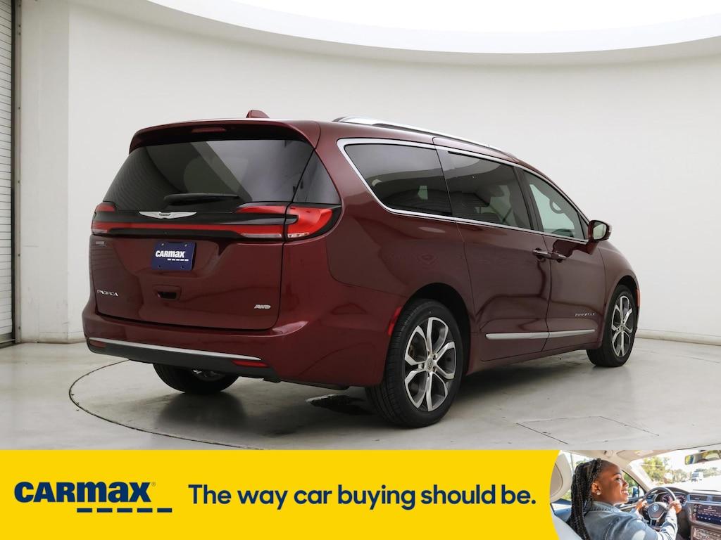 used 2021 Chrysler Pacifica car, priced at $33,998