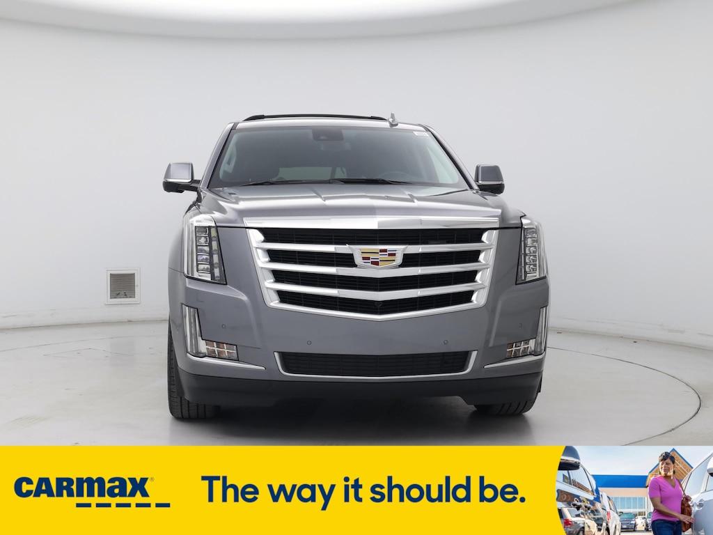 used 2020 Cadillac Escalade car, priced at $47,998