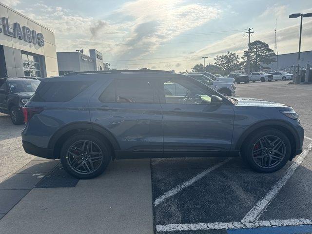 new 2025 Ford Explorer car