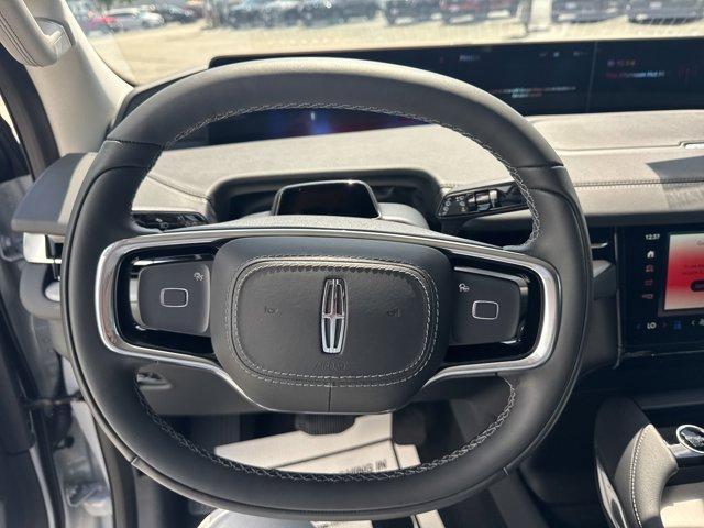new 2025 Lincoln Navigator L car
