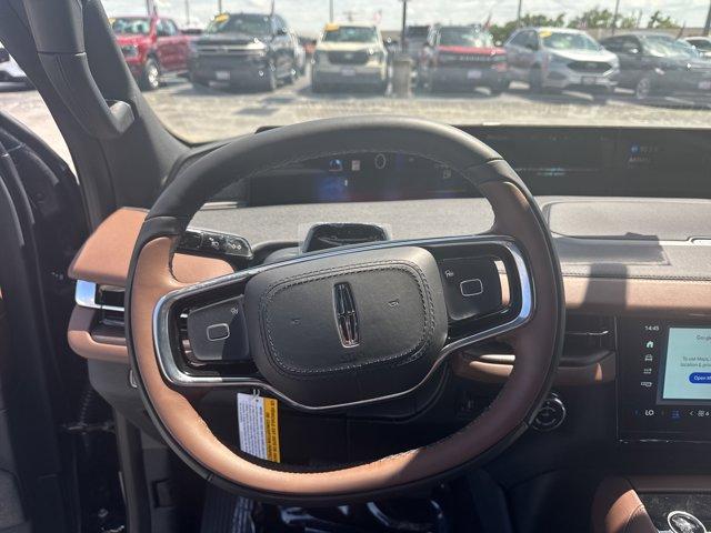 new 2025 Lincoln Navigator L car