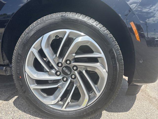 new 2025 Lincoln Navigator L car