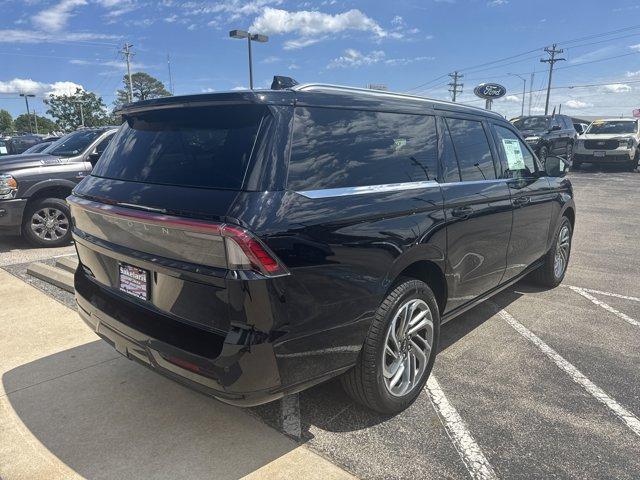 new 2025 Lincoln Navigator L car