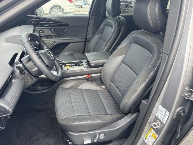 new 2025 Lincoln Nautilus car
