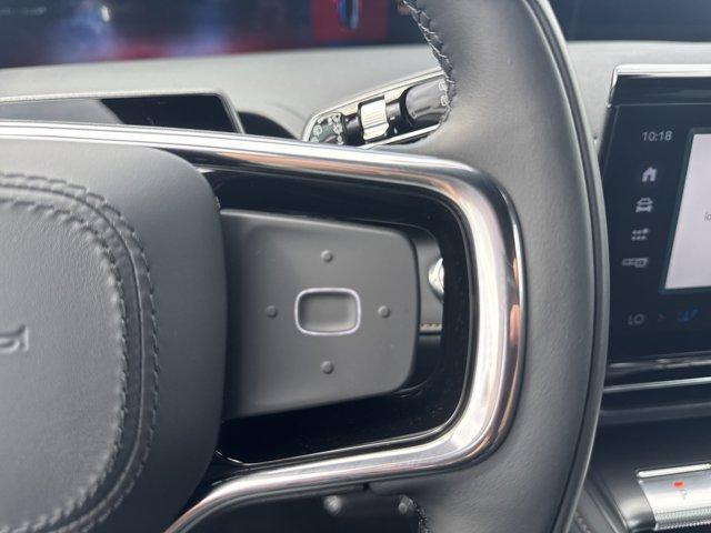 new 2025 Lincoln Nautilus car