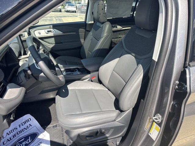 new 2025 Ford Explorer car