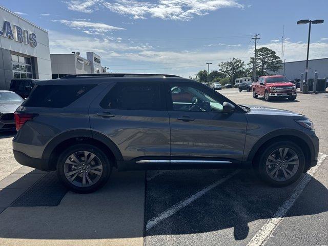 new 2025 Ford Explorer car