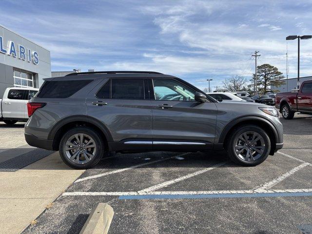 new 2025 Ford Explorer car