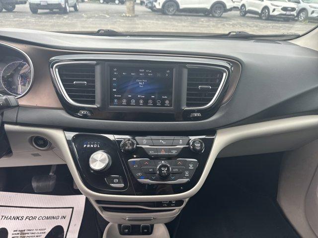used 2018 Chrysler Pacifica car, priced at $15,895