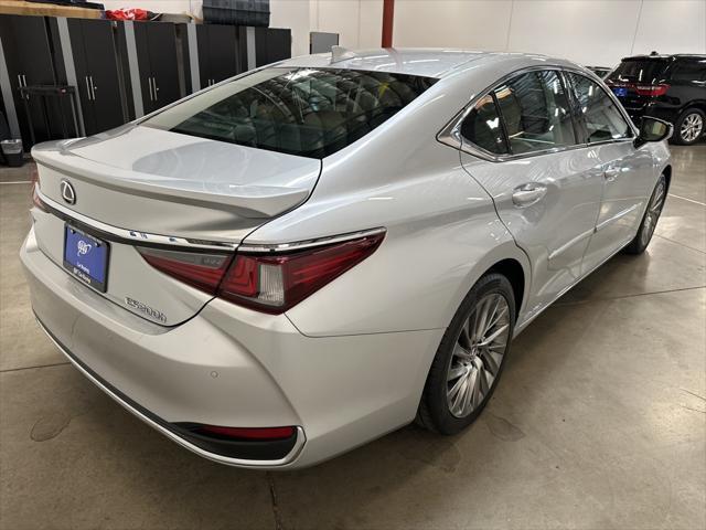 used 2020 Lexus ES 300h car, priced at $35,816