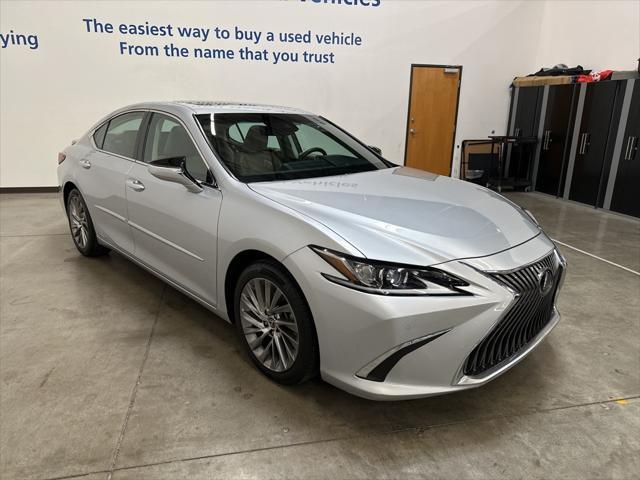 used 2020 Lexus ES 300h car, priced at $35,816