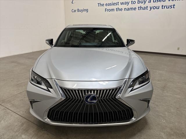 used 2020 Lexus ES 300h car, priced at $35,816