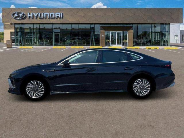 new 2025 Hyundai Sonata Hybrid car, priced at $30,757