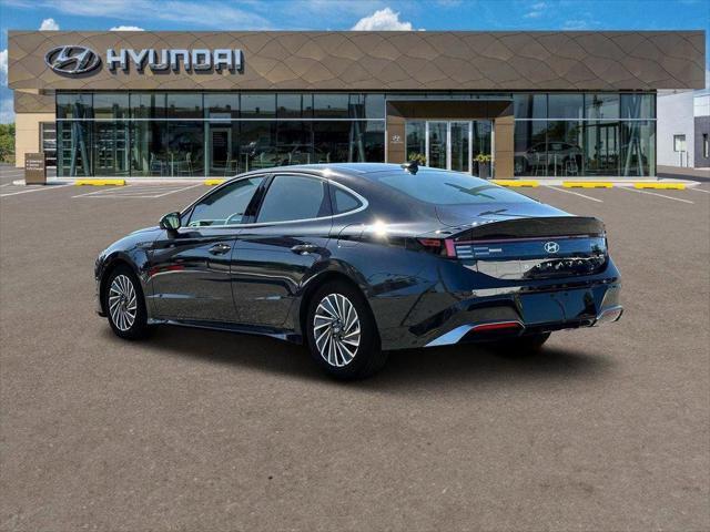 new 2025 Hyundai Sonata Hybrid car, priced at $37,067