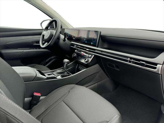 new 2025 Hyundai Tucson car, priced at $30,425