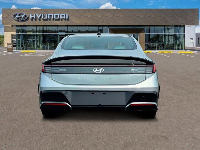 new 2025 Hyundai Sonata Hybrid car, priced at $30,757