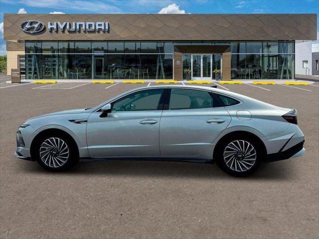 new 2025 Hyundai Sonata Hybrid car, priced at $30,757