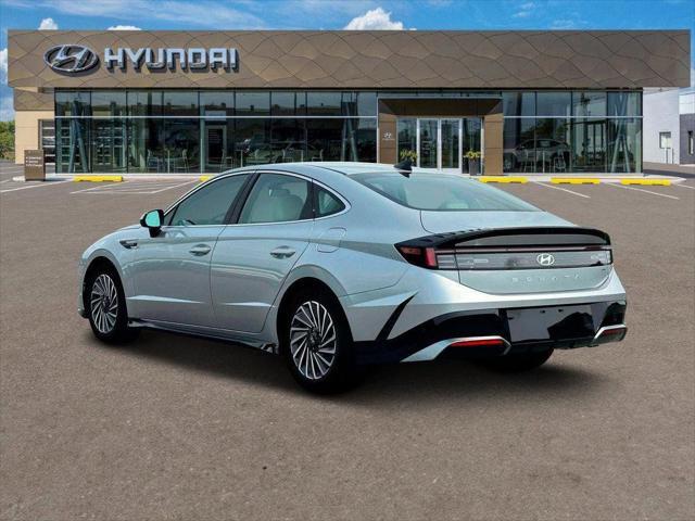 new 2025 Hyundai Sonata Hybrid car, priced at $30,757