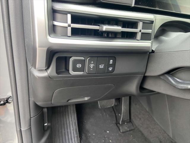 new 2025 Hyundai Santa Fe car, priced at $39,402