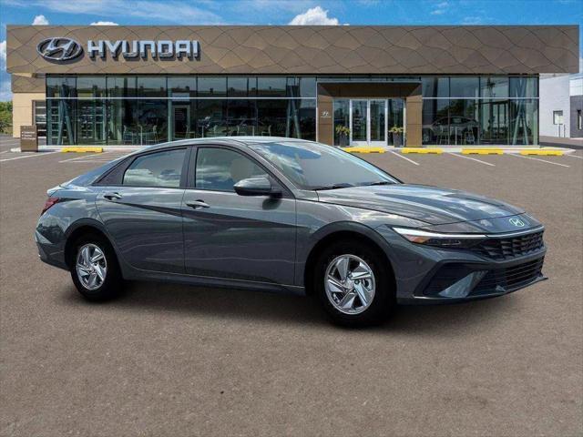 new 2024 Hyundai Elantra car, priced at $19,587