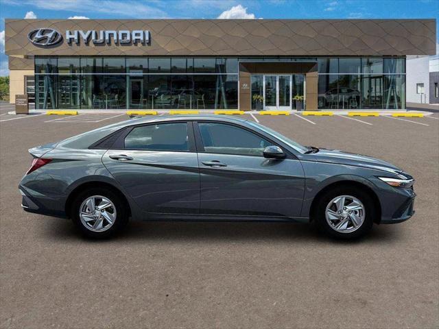 new 2024 Hyundai Elantra car, priced at $19,587