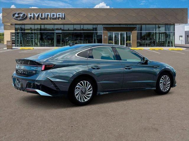new 2025 Hyundai Sonata Hybrid car, priced at $37,094