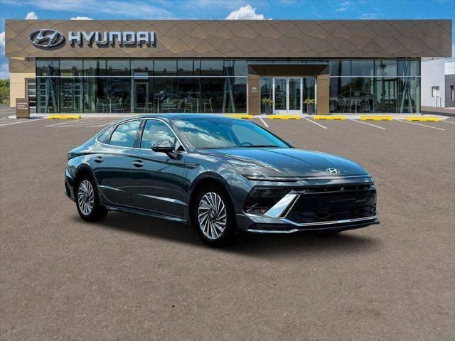 new 2025 Hyundai Sonata Hybrid car, priced at $37,094
