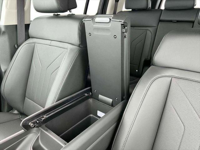 new 2025 Hyundai Santa Fe car, priced at $35,847