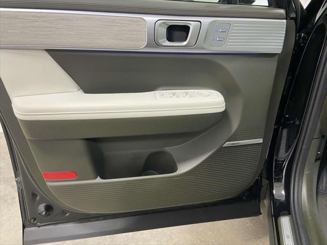 new 2025 Hyundai Santa Fe car, priced at $45,267