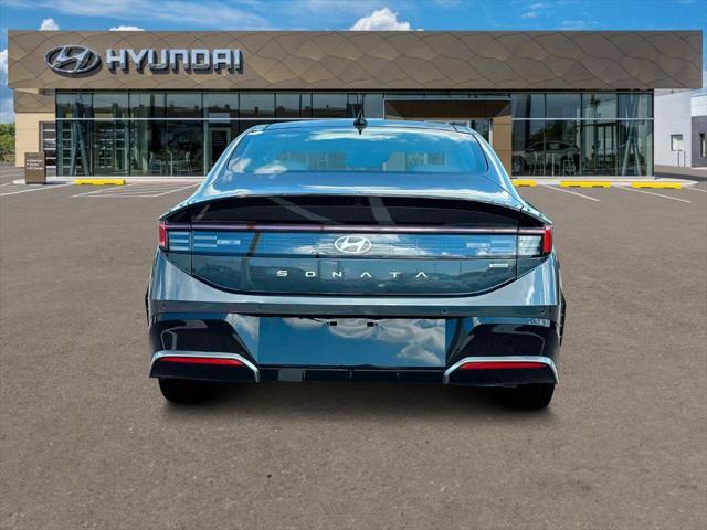 new 2025 Hyundai Sonata Hybrid car, priced at $37,067