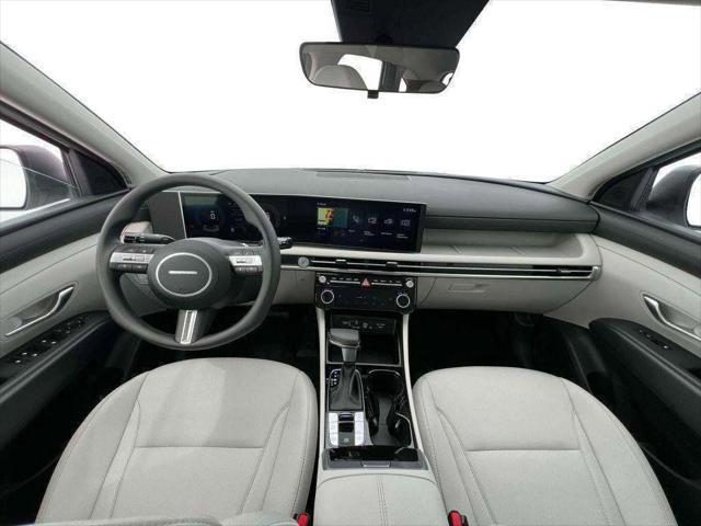 new 2025 Hyundai Tucson car, priced at $29,940