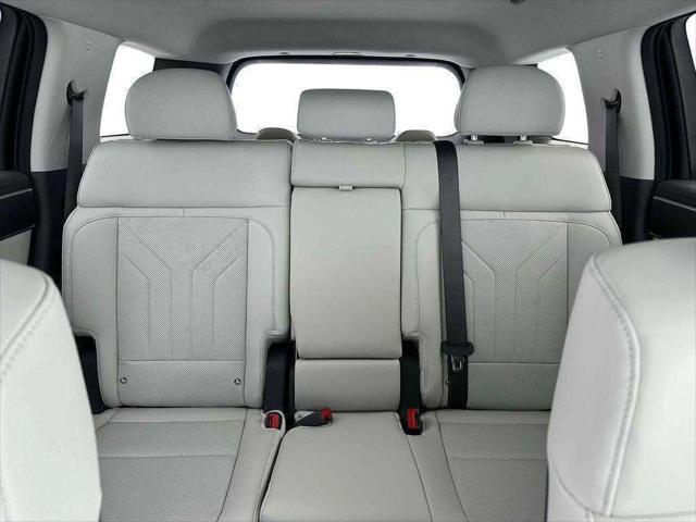new 2025 Hyundai Santa Fe car, priced at $37,040