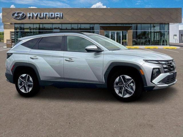 new 2025 Hyundai TUCSON Hybrid car, priced at $36,416
