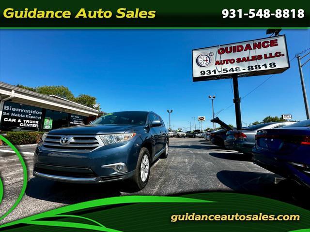 used 2011 Toyota Highlander car, priced at $9,995