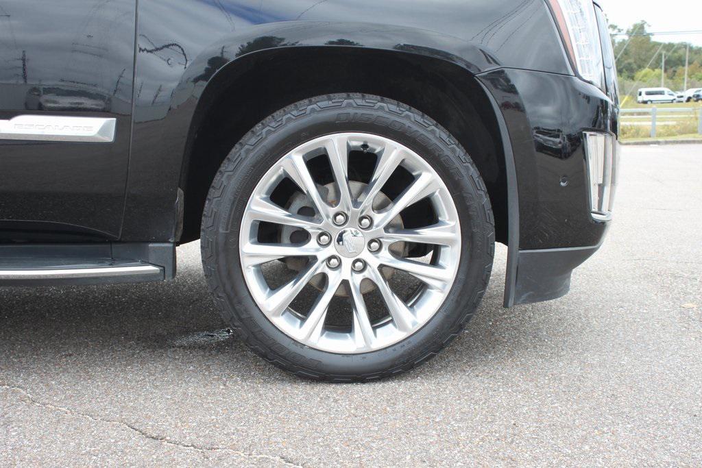 used 2017 Cadillac Escalade ESV car, priced at $22,981