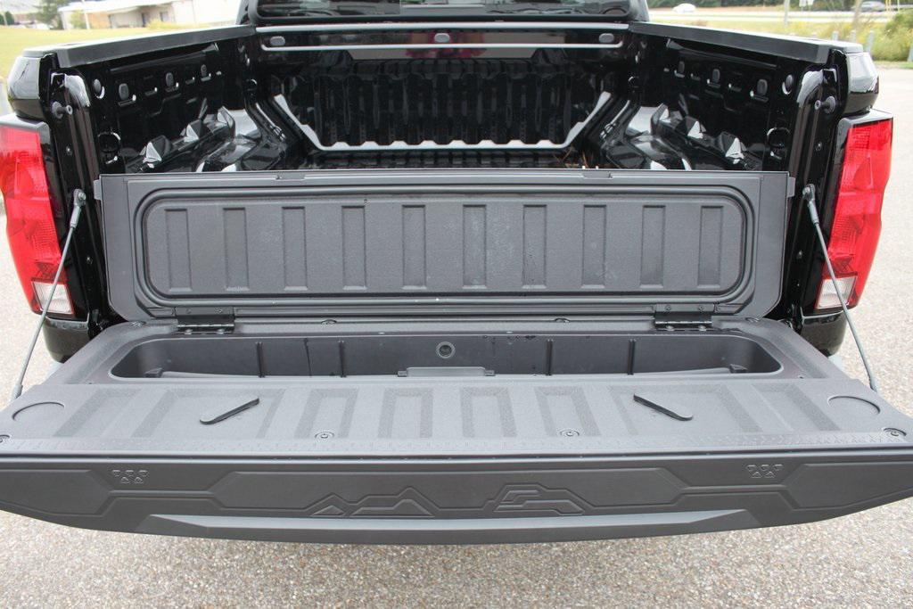 new 2026 Chevrolet Colorado car, priced at $42,800