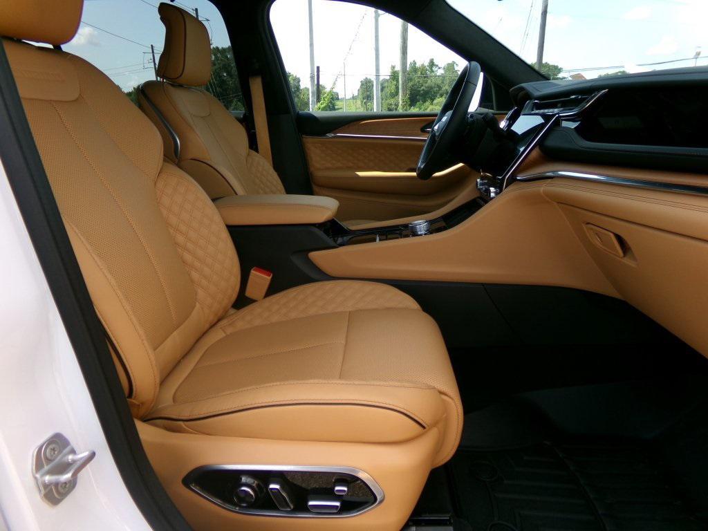 used 2025 Jeep Grand Cherokee L car, priced at $56,549