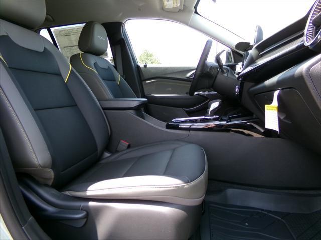 new 2025 Chevrolet Trax car, priced at $27,125