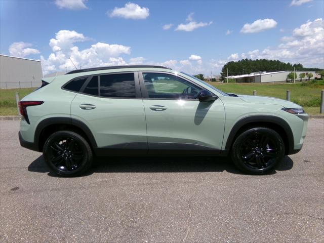 new 2025 Chevrolet Trax car, priced at $27,125