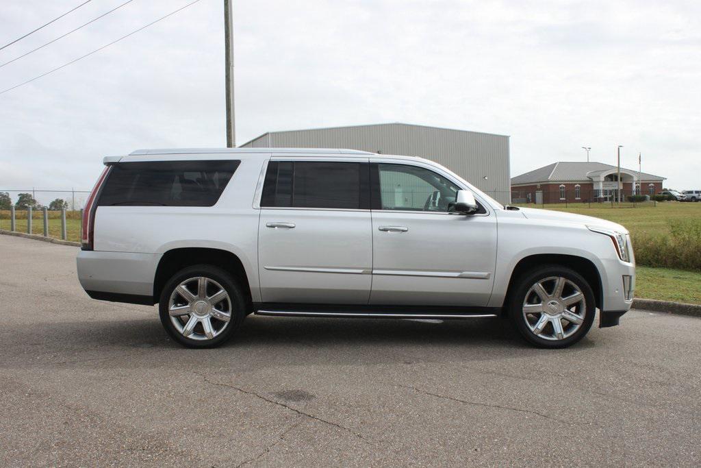 used 2018 Cadillac Escalade ESV car, priced at $27,581