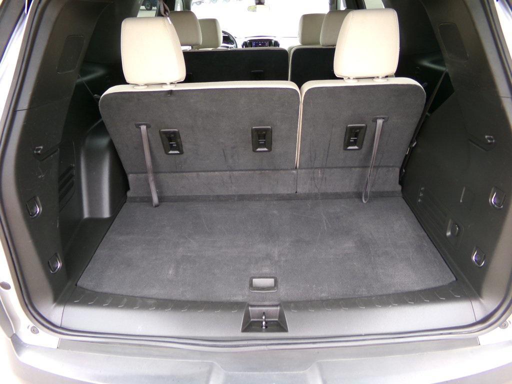 used 2023 Chevrolet Traverse car, priced at $25,281