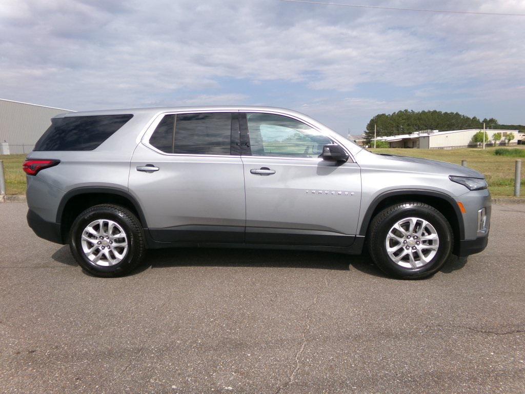 used 2023 Chevrolet Traverse car, priced at $25,281