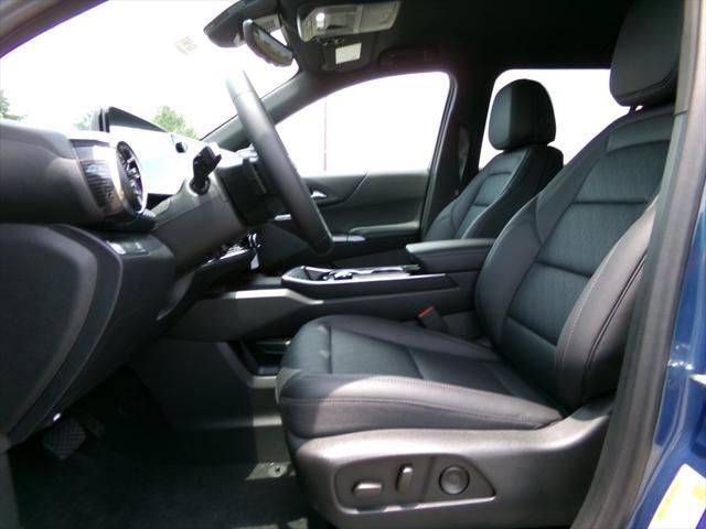 new 2026 Chevrolet Equinox car, priced at $33,925
